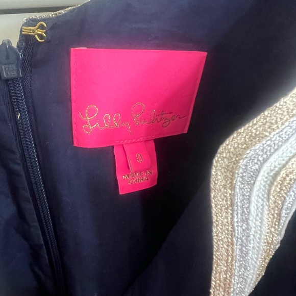 Navy and gold Lilly Pulitzer size 0. No stains, smoke free home. - Picture 3 of 3